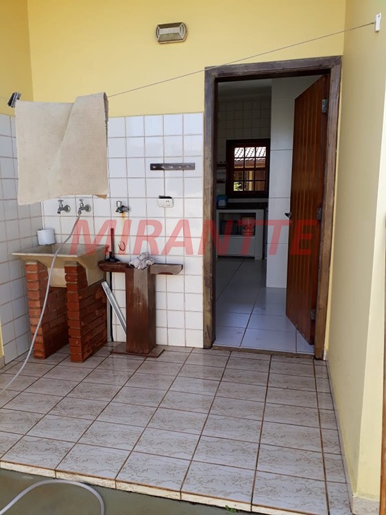 Sobrado com 5 quartos em Centro