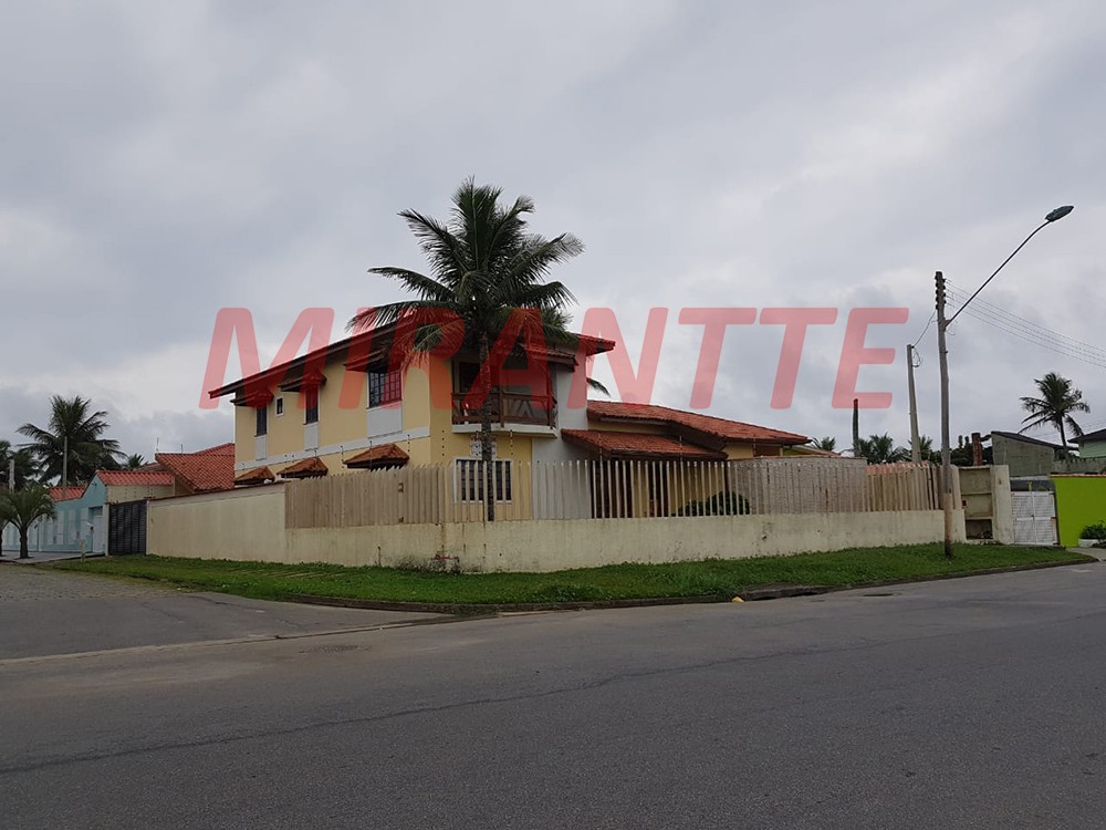 Sobrado com 5 quartos em Centro