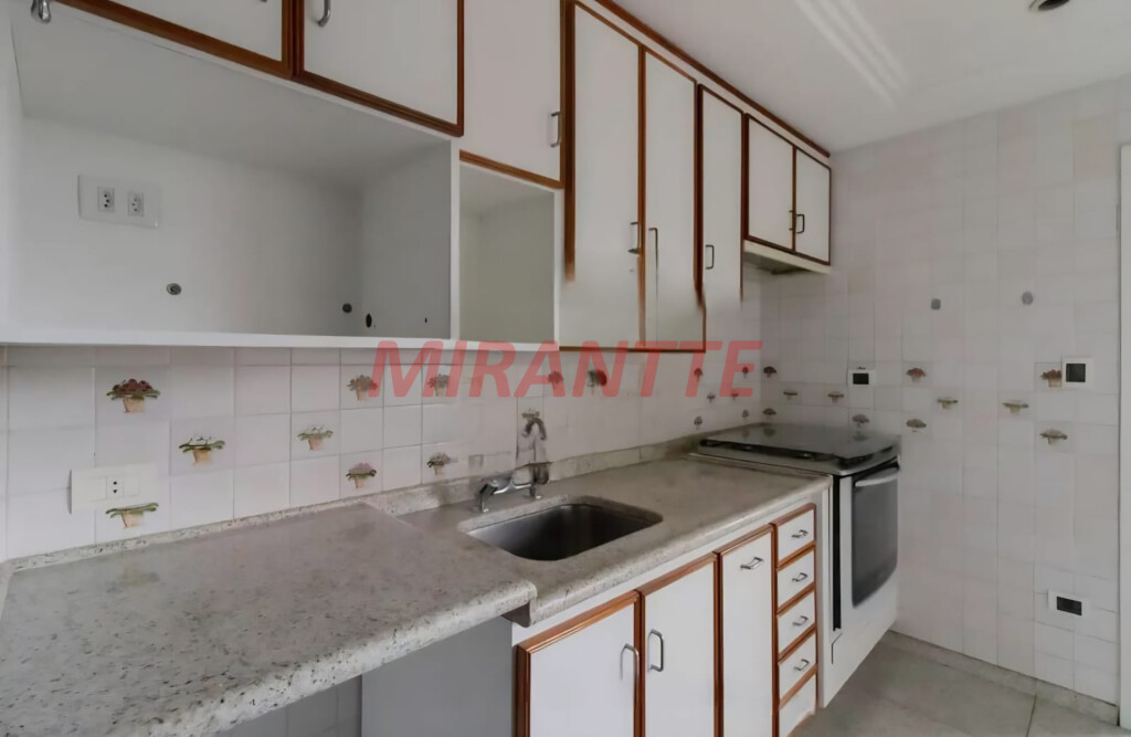 Apartamento de 192m² com 4 quartos em Macedo