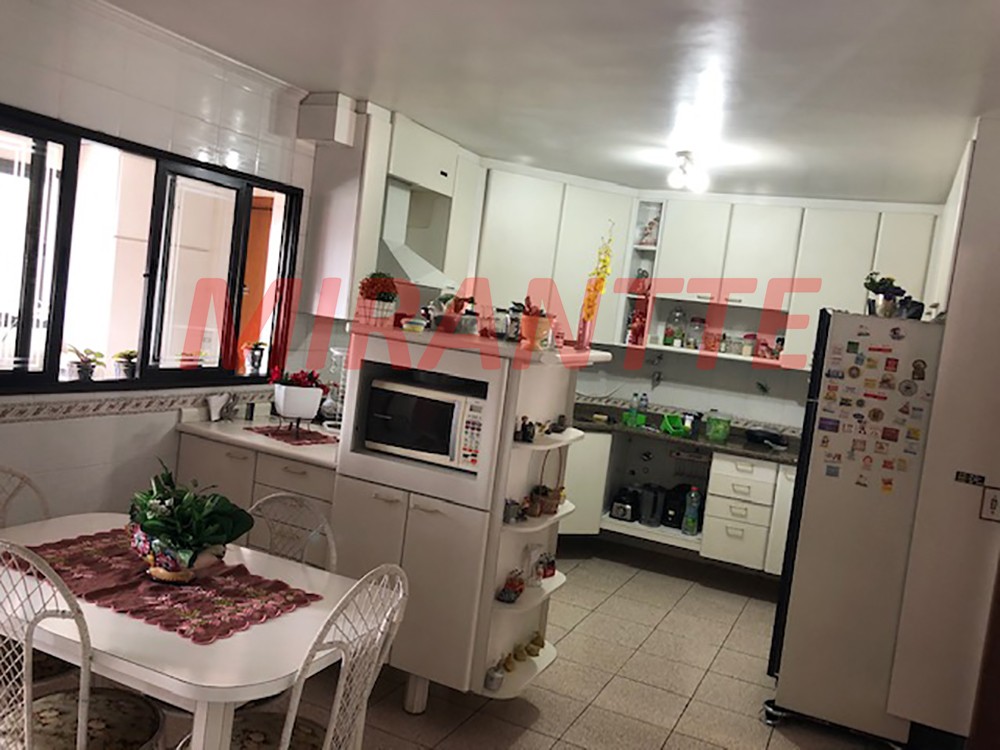 Apartamento de 1.98m² com 4 quartos em Santana