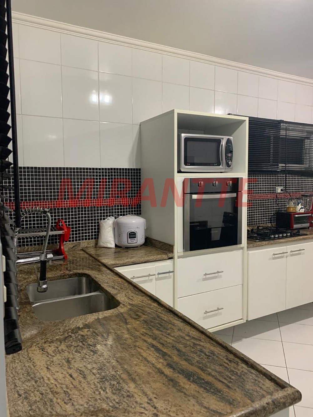 Sobrado de 180m² com 3 quartos em Jardim Guançã