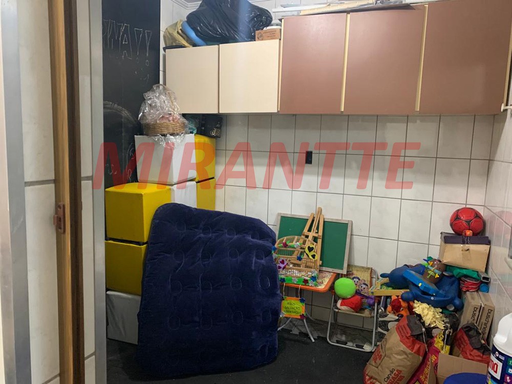 Sobrado de 180m² com 3 quartos em Jardim Guançã