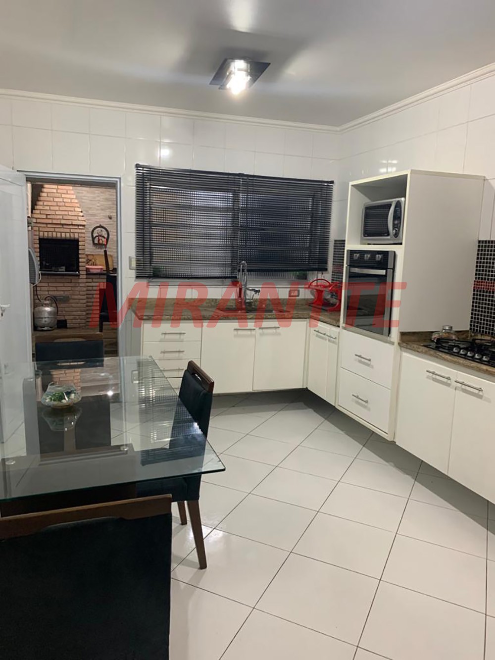 Sobrado de 180m² com 3 quartos em Jardim Guançã