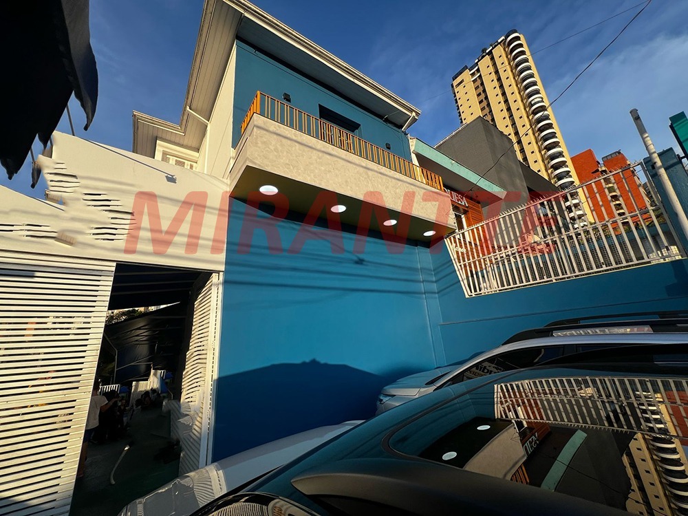 Comercial de 250m² em Santana