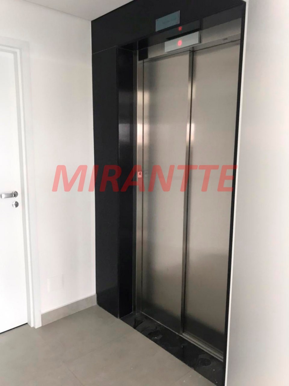 Apartamento com 4 quartos em Santana