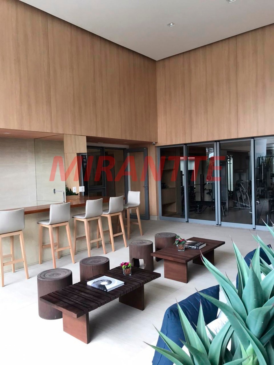 Apartamento com 4 quartos em Santana