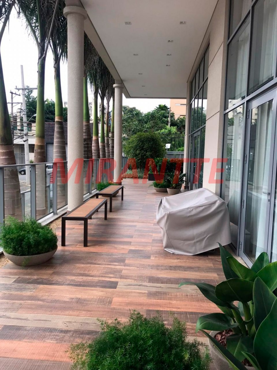 Apartamento com 4 quartos em Santana