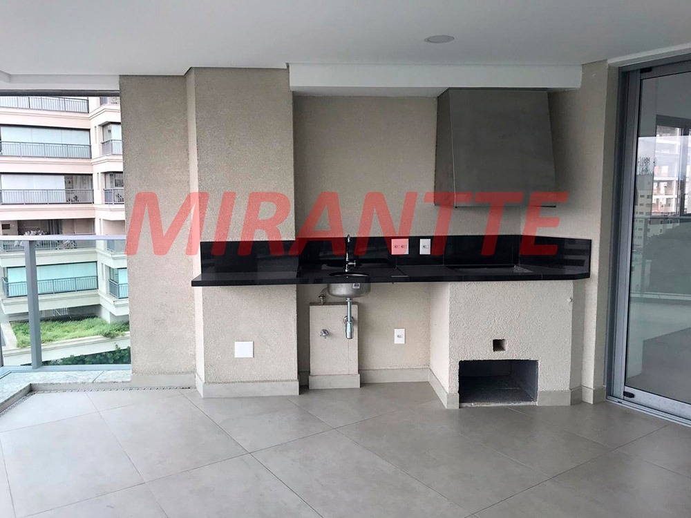 Apartamento com 4 quartos em Santana
