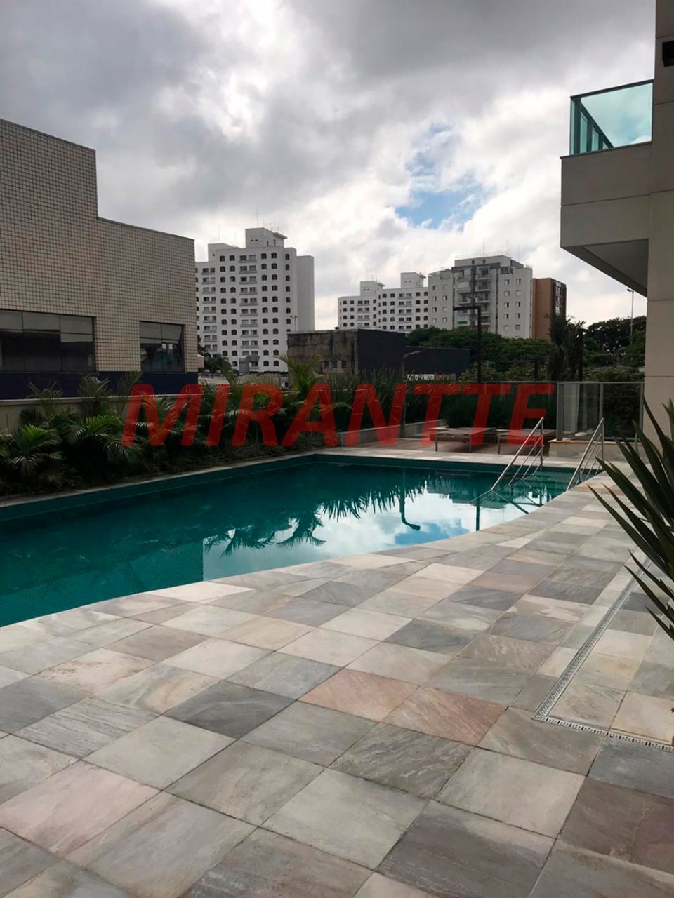 Apartamento com 4 quartos em Santana