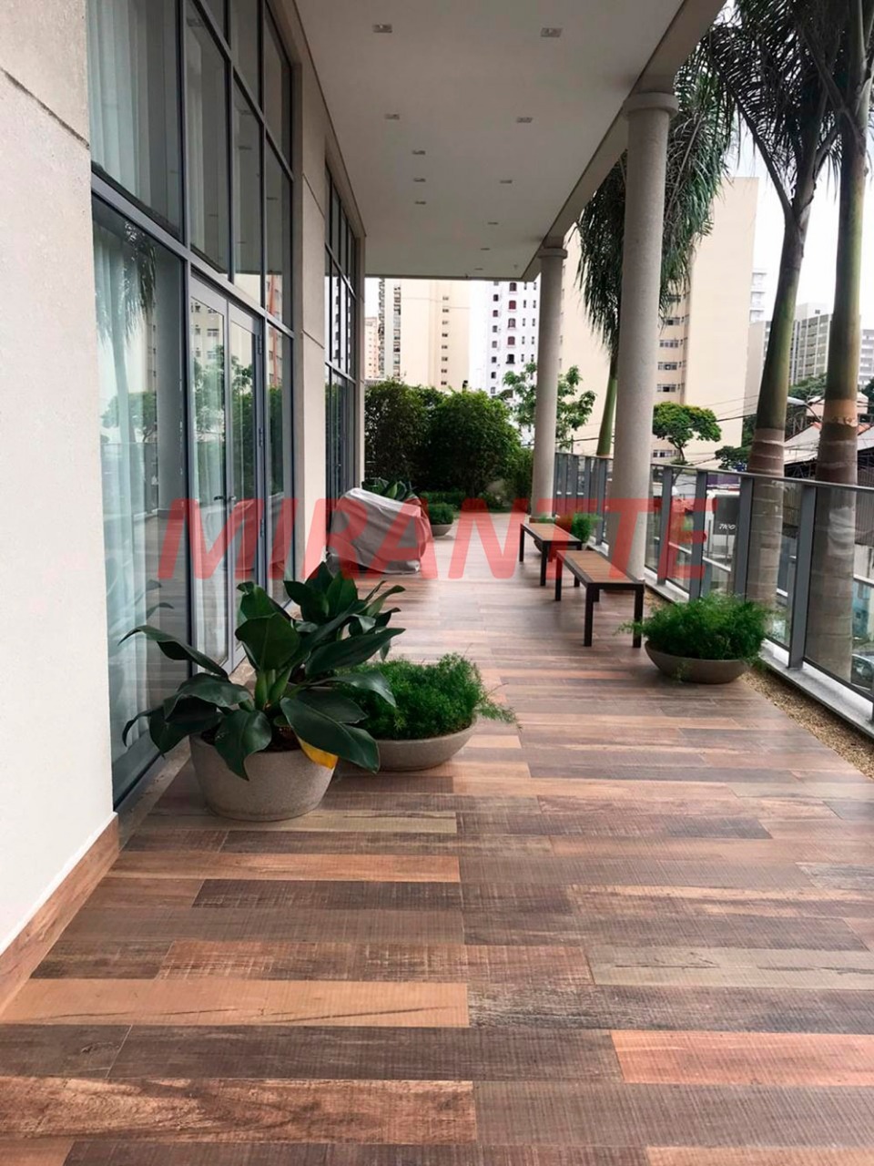 Apartamento com 4 quartos em Santana