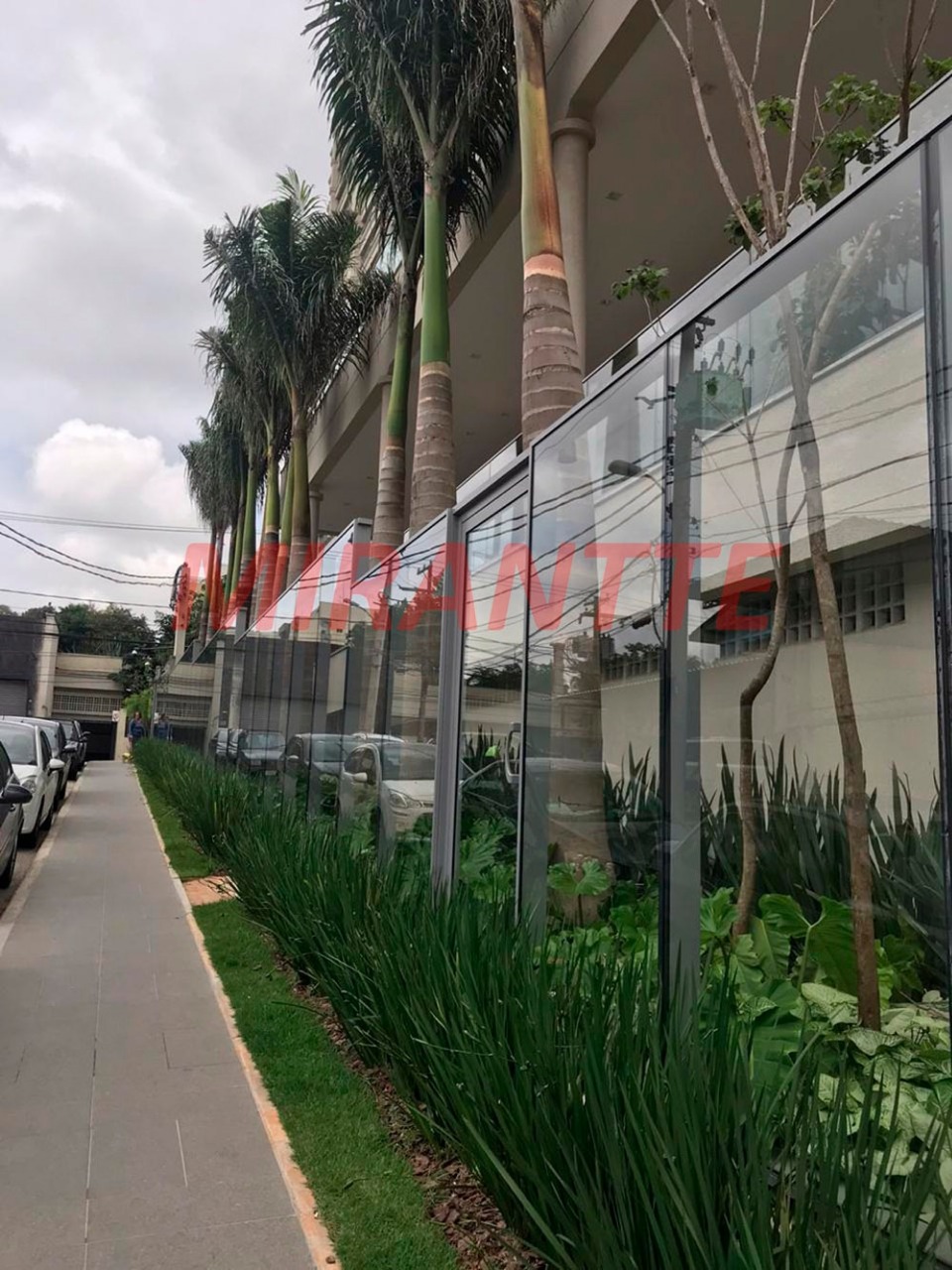 Apartamento com 4 quartos em Santana