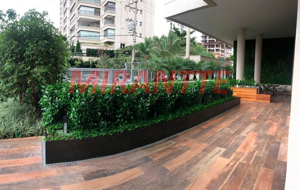 Apartamento com 4 quartos em Santana