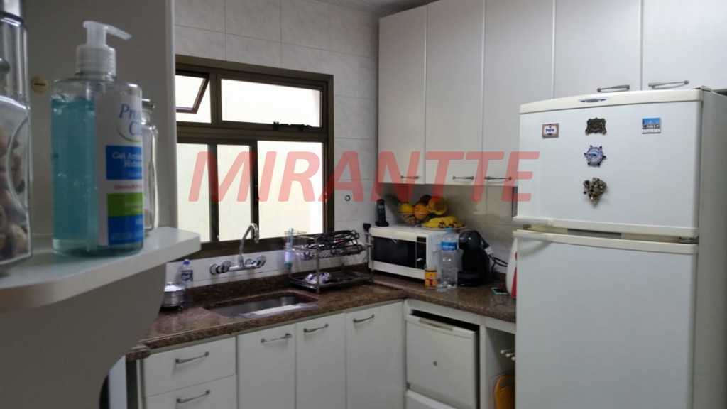 Sobrado de 200m² com 3 quartos em Vila Sabrina