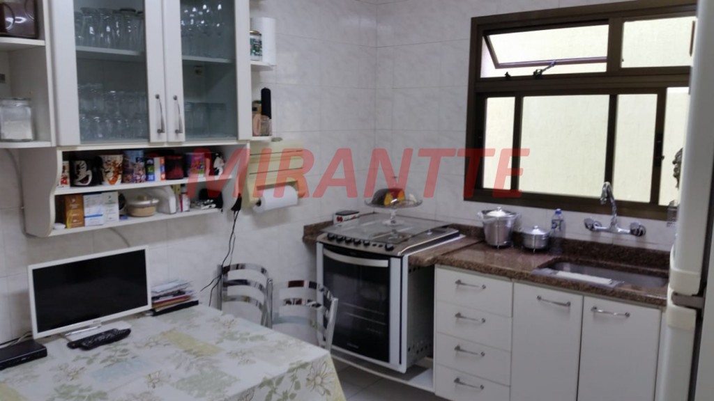 Sobrado de 200m² com 3 quartos em Vila Sabrina