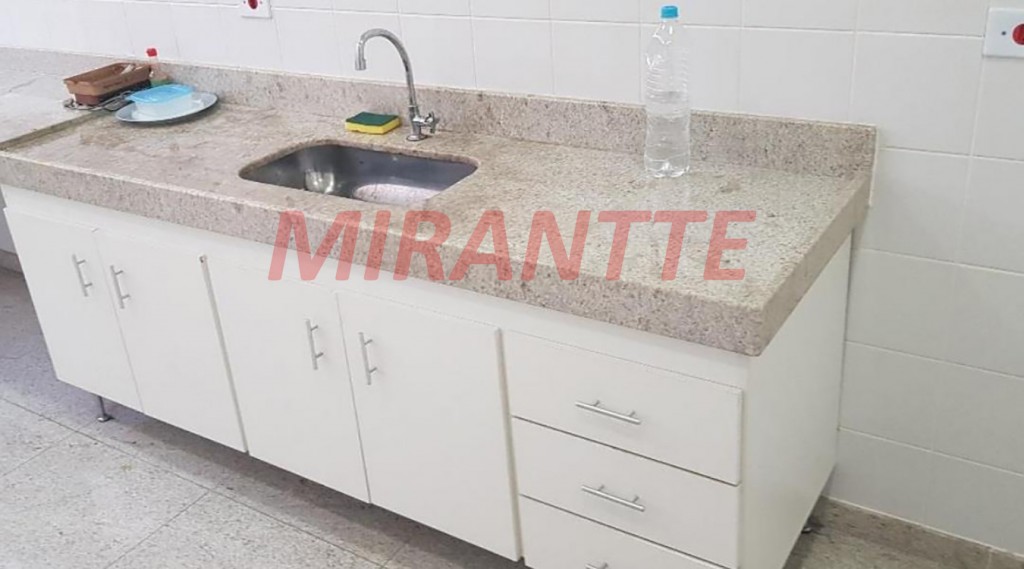 Comercial de 604m² em Casa Verde