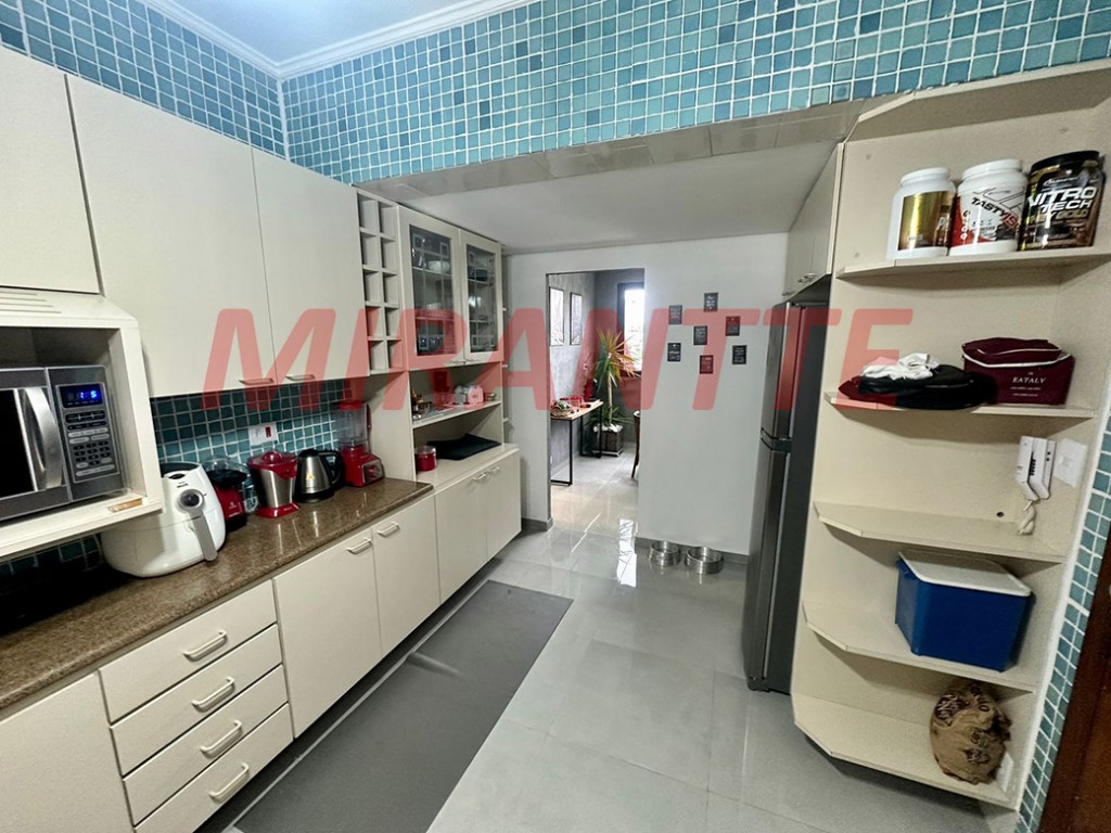 Apartamento de 140m² com 3 quartos em Santa Teresinha