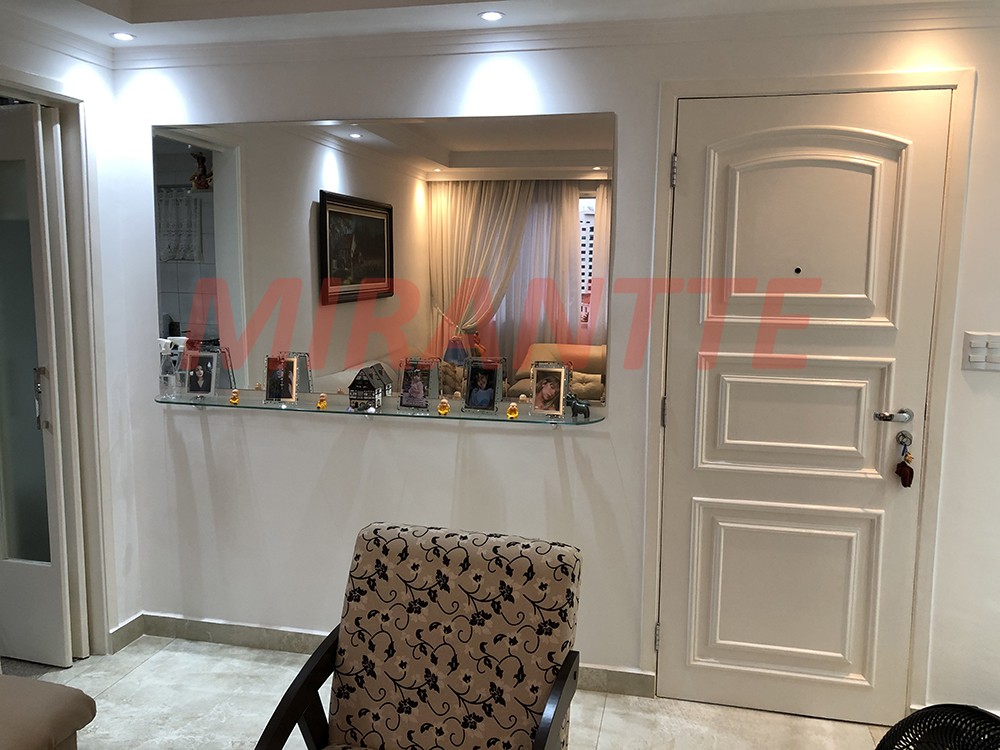 Apartamento de 62m² com 2 quartos em Água Fria