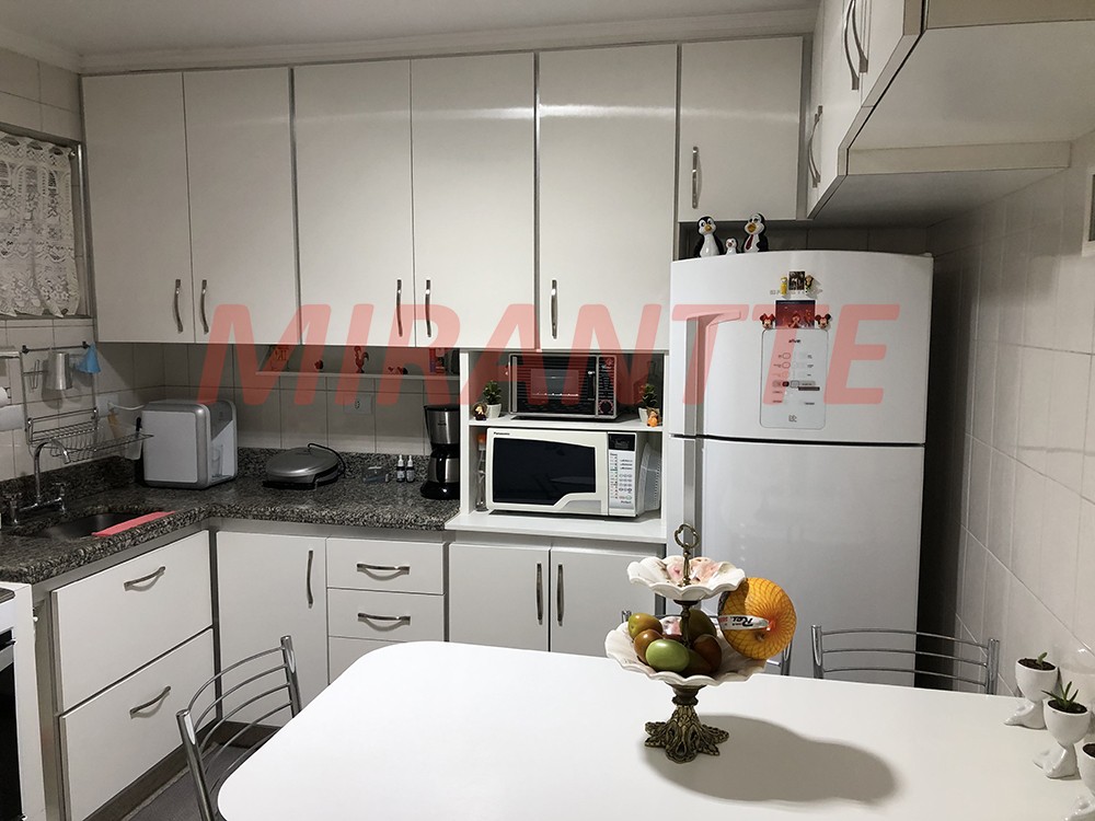 Apartamento de 62m² com 2 quartos em Água Fria