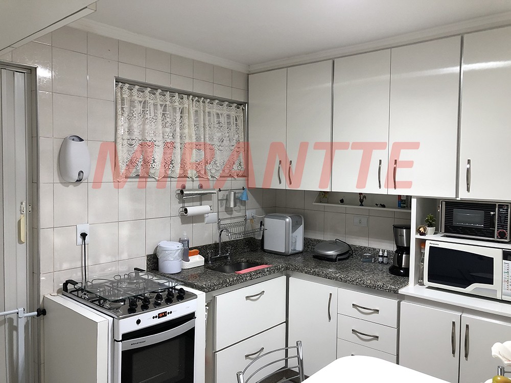 Apartamento de 62m² com 2 quartos em Água Fria