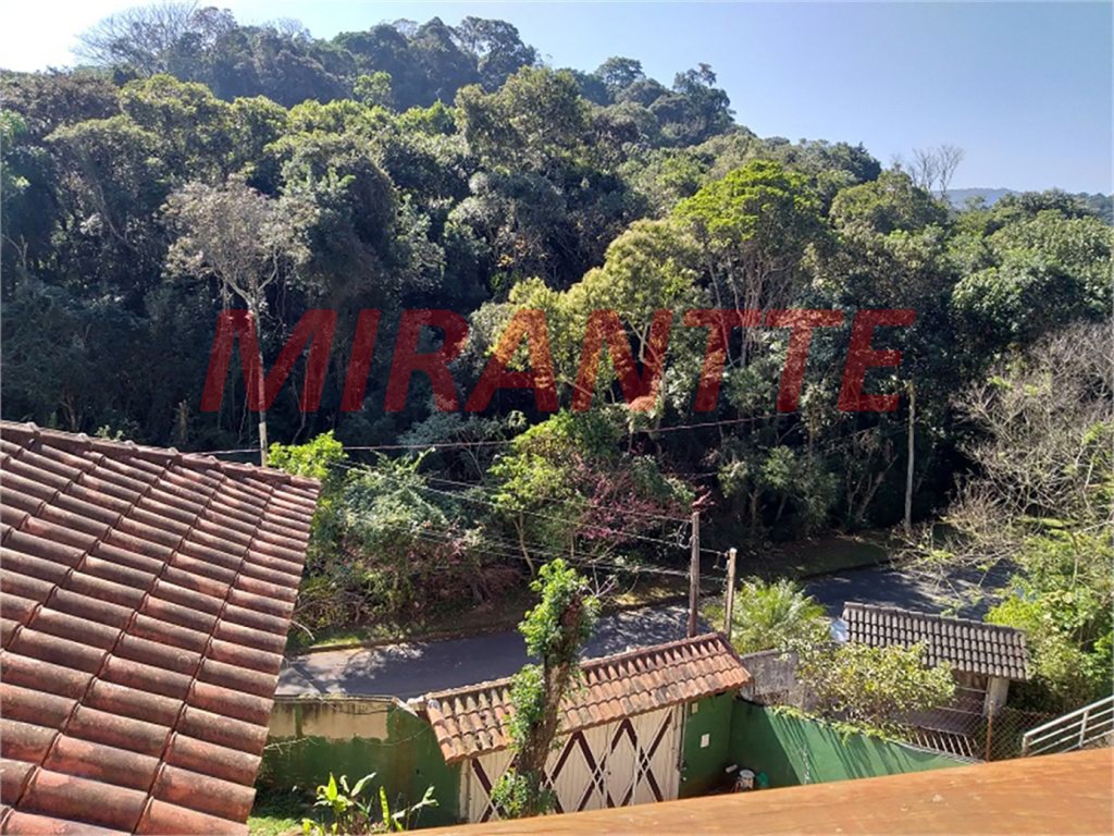 Sobrado de 915m² com 6 quartos em Serra Da Cantareira