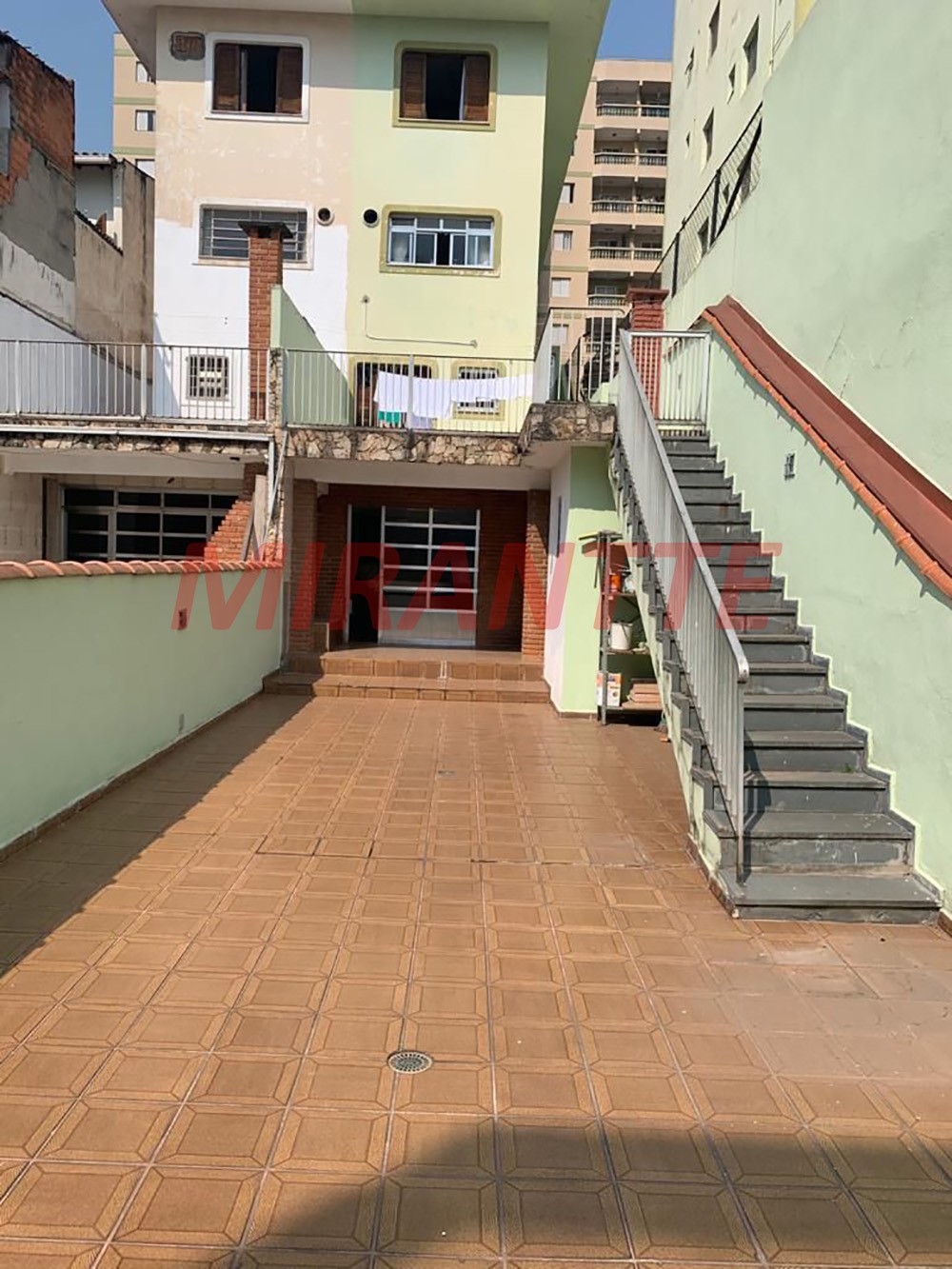Sobrado de 198m² com 3 quartos em Vila Mazzei