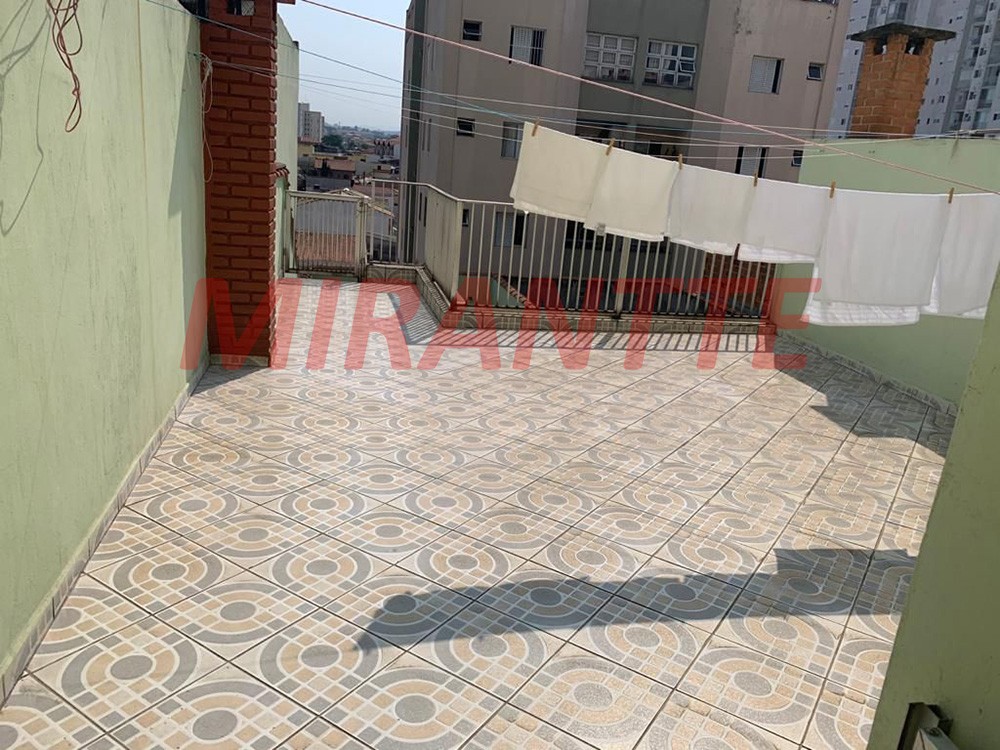 Sobrado de 198m² com 3 quartos em Vila Mazzei