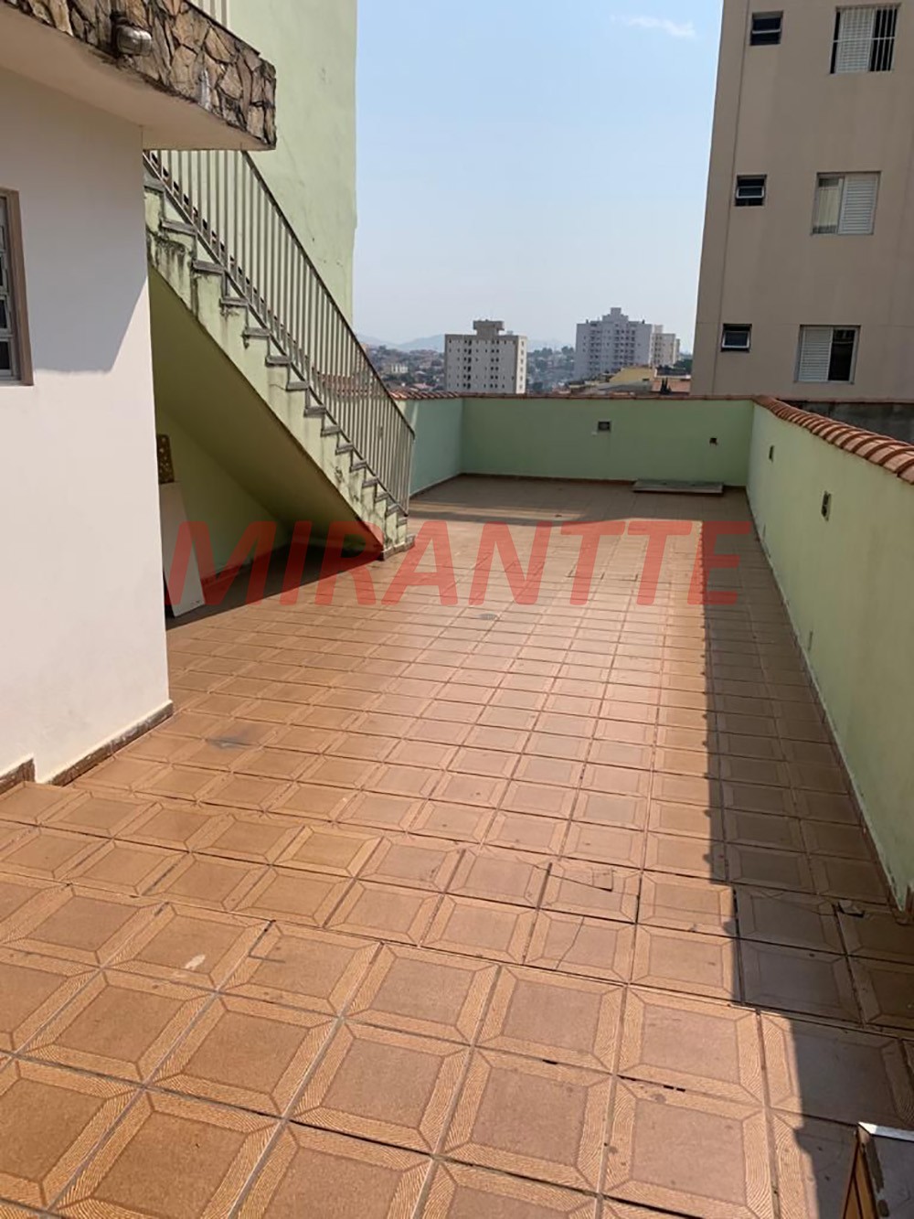 Sobrado de 198m² com 3 quartos em Vila Mazzei