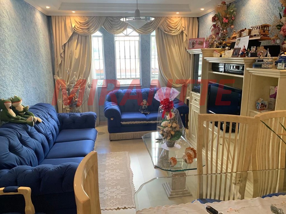Sobrado de 198m² com 3 quartos em Vila Mazzei