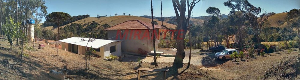 ChÁcara de 150m² com 2 quartos em Jardim Europa