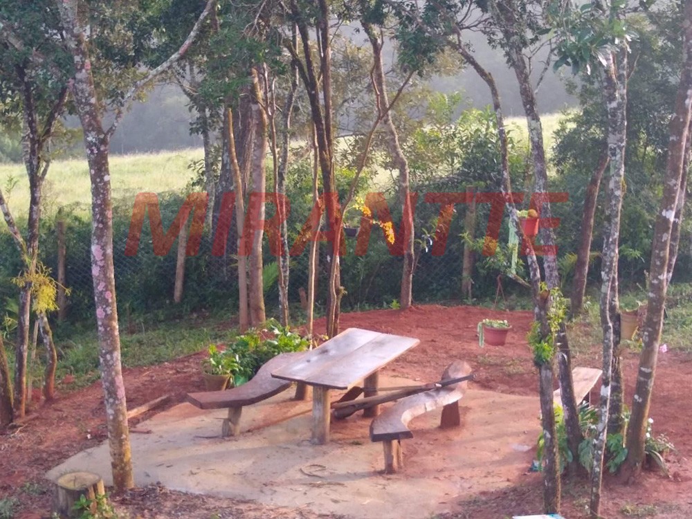 ChÁcara de 150m² com 2 quartos em Jardim Europa