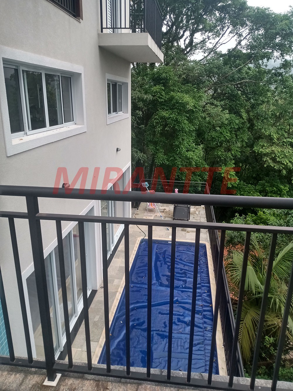 Sobrado de 335m² com 4 quartos em Serra Da Cantareira