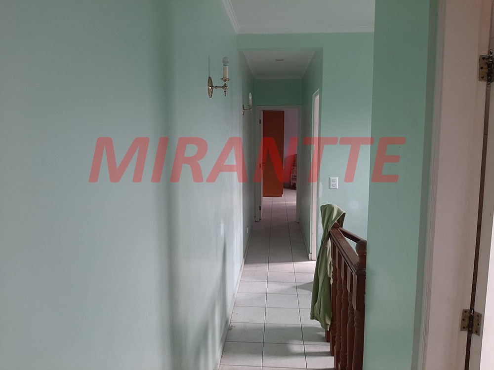 Sobrado de 127m² com 4 quartos em Jardim Peri