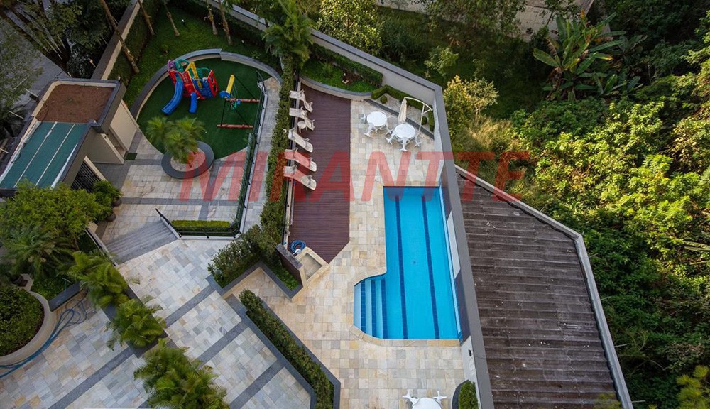 Apartamento de 230m² com 4 quartos em Morumbi