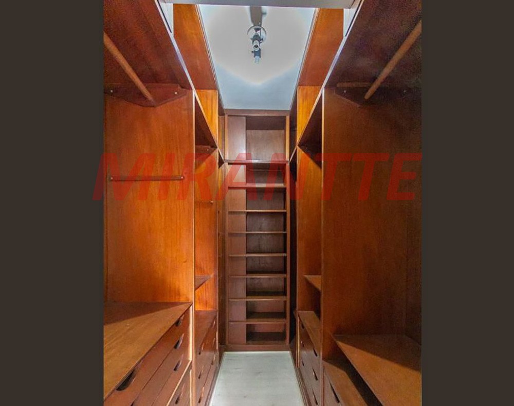 Apartamento de 230m² com 4 quartos em Morumbi