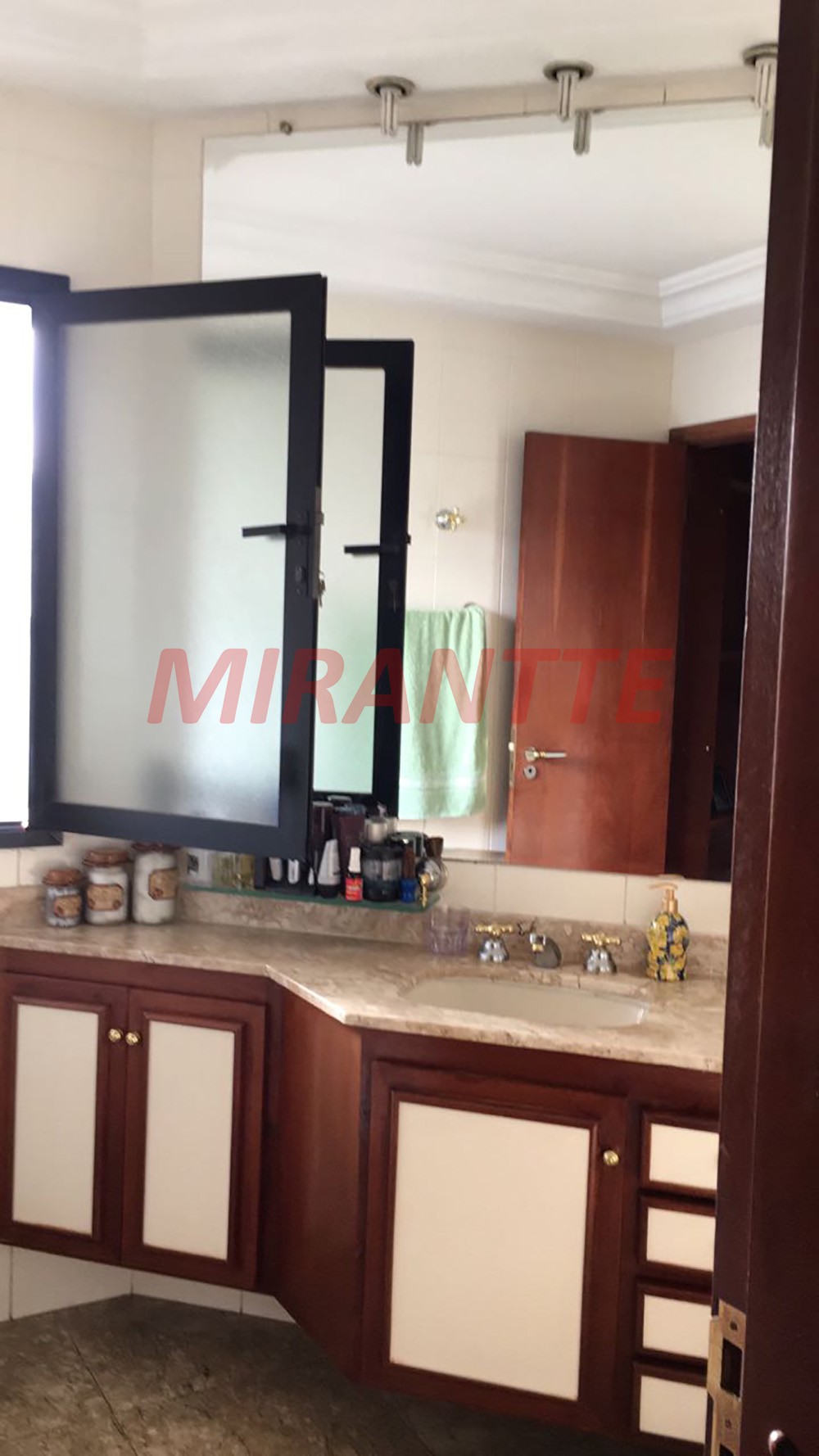 Apartamento de 208m² com 4 quartos em Perdizes