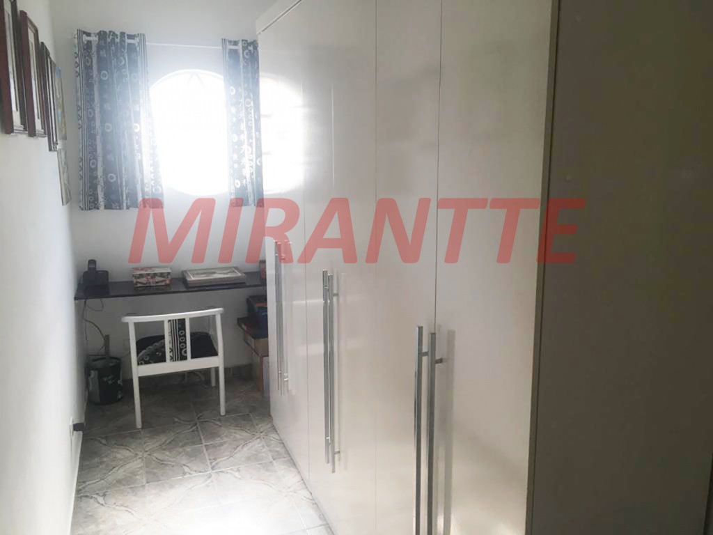 Sobrado de 175m² com 4 quartos em Parada Inglesa