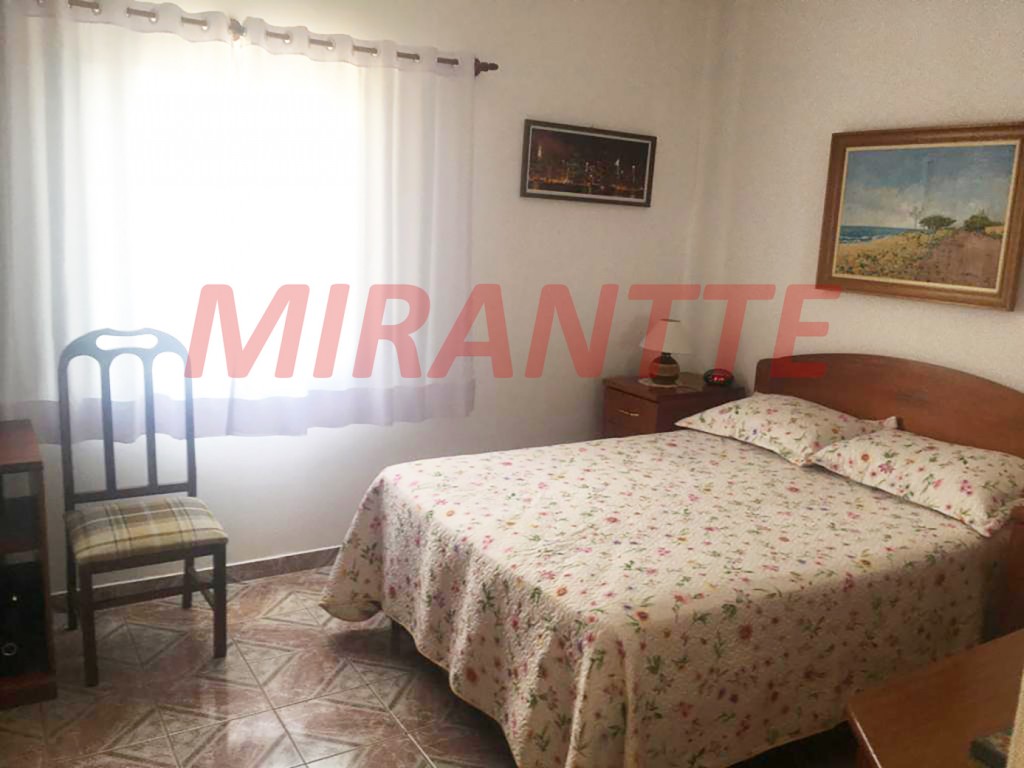 Sobrado de 175m² com 4 quartos em Parada Inglesa