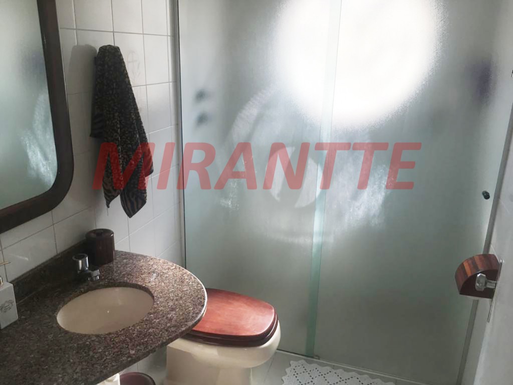 Sobrado de 175m² com 4 quartos em Parada Inglesa