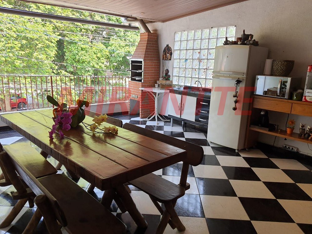 Sobrado de 306m² com 4 quartos em Casa Verde