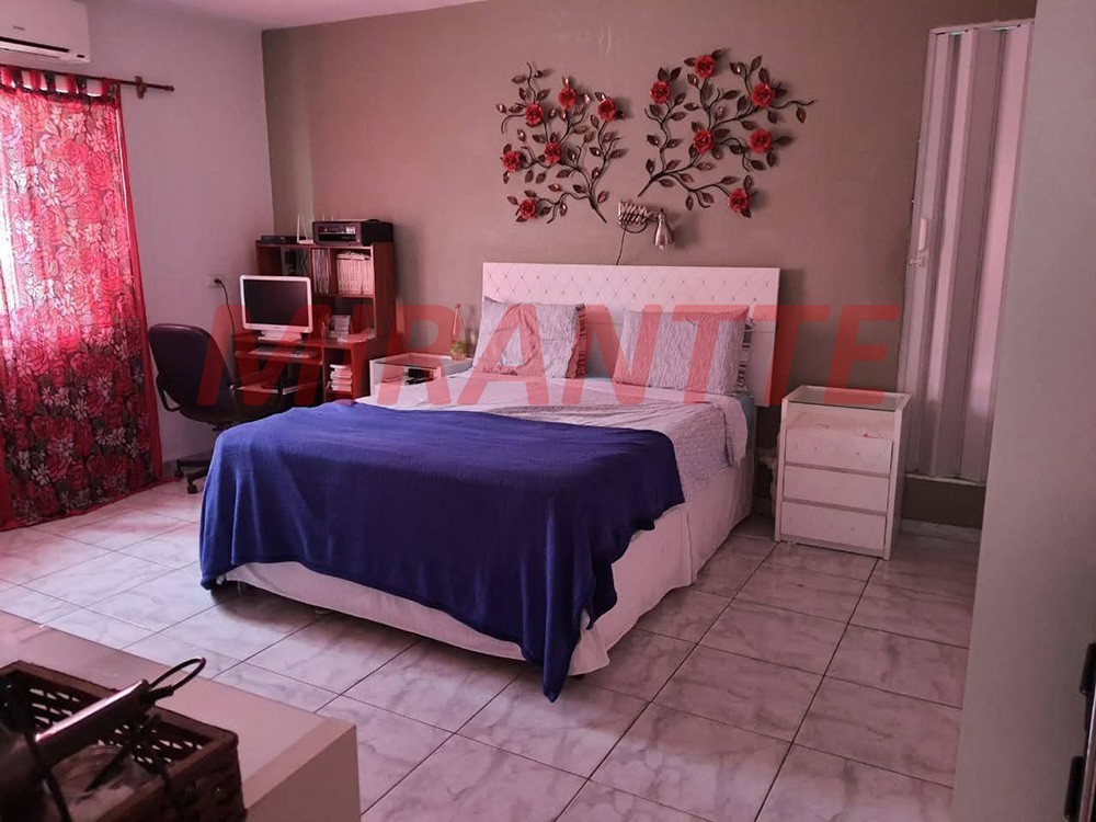 Sobrado de 306m² com 4 quartos em Casa Verde