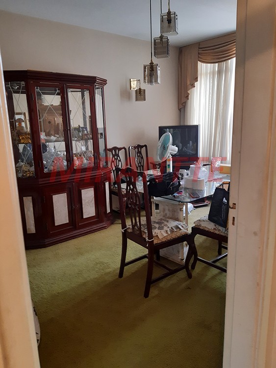 Sobrado de 250m² com 3 quartos em Vila Gustavo