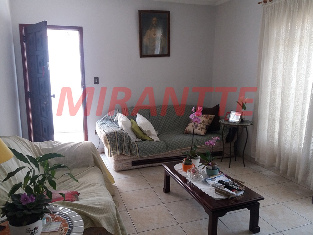 Casa terrea de 250m² com 6 quartos em Vila Mazzei