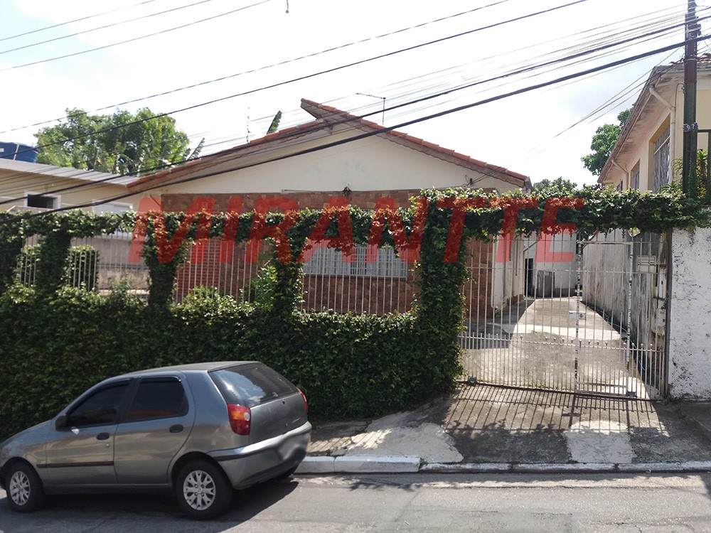 Casa terrea de 250m² com 6 quartos em Vila Mazzei