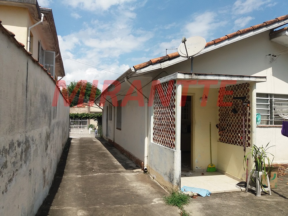 Casa terrea de 250m² com 6 quartos em Vila Mazzei