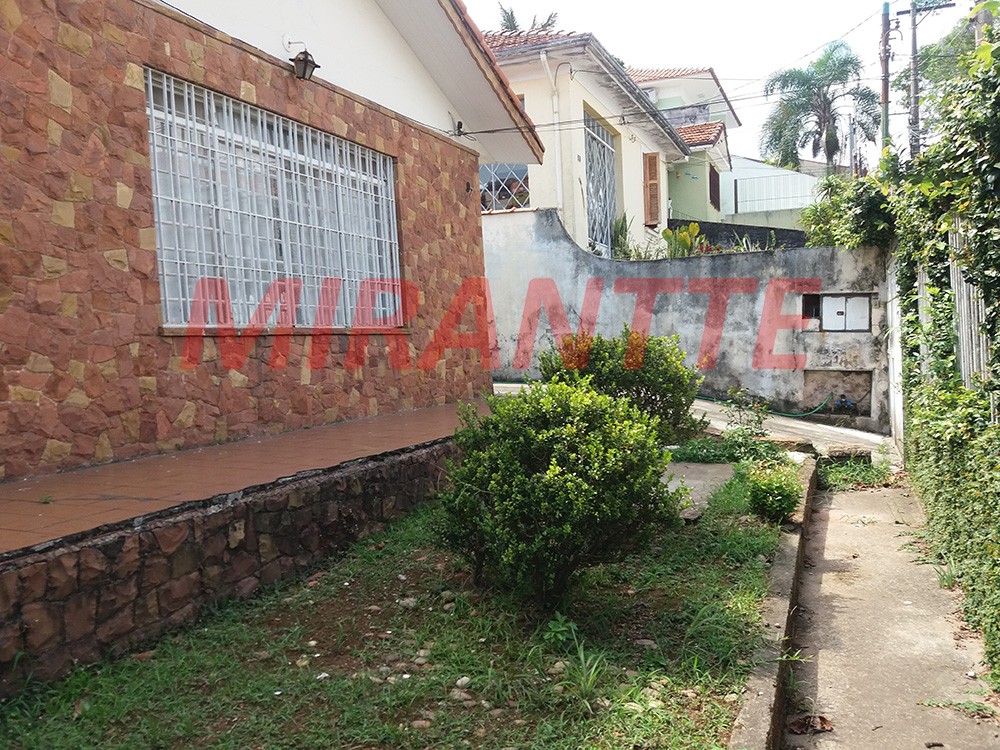 Casa terrea de 250m² com 6 quartos em Vila Mazzei