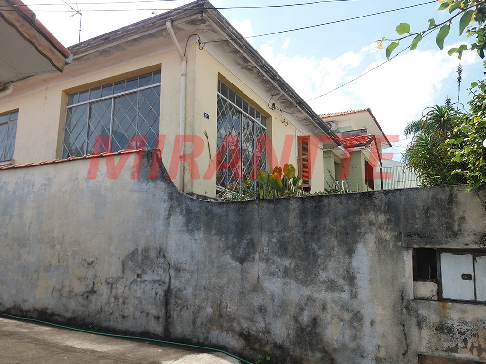 Casa terrea de 250m² com 6 quartos em Vila Mazzei
