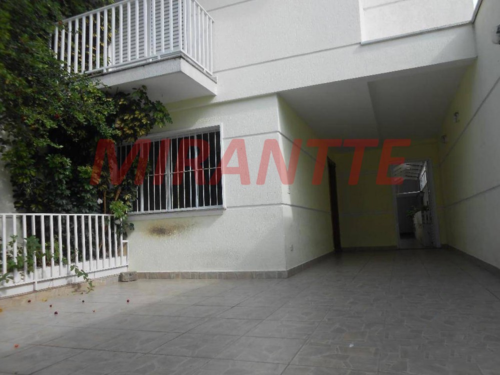 Sobrado de 153m² com 3 quartos em Água Fria