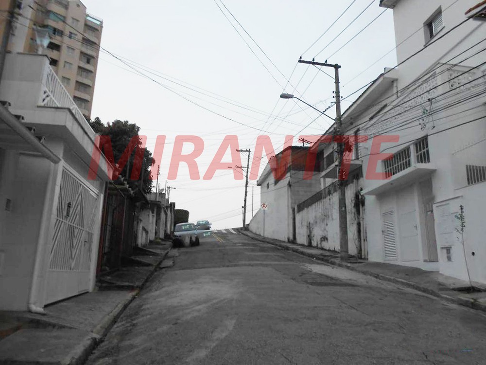 Sobrado de 153m² com 3 quartos em Água Fria