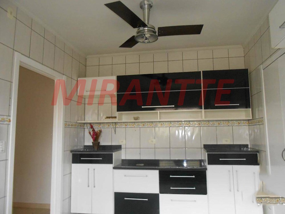 Sobrado de 153m² com 3 quartos em Água Fria