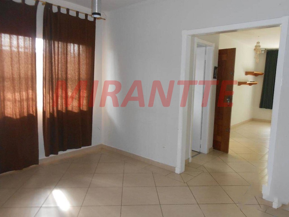 Sobrado de 153m² com 3 quartos em Água Fria